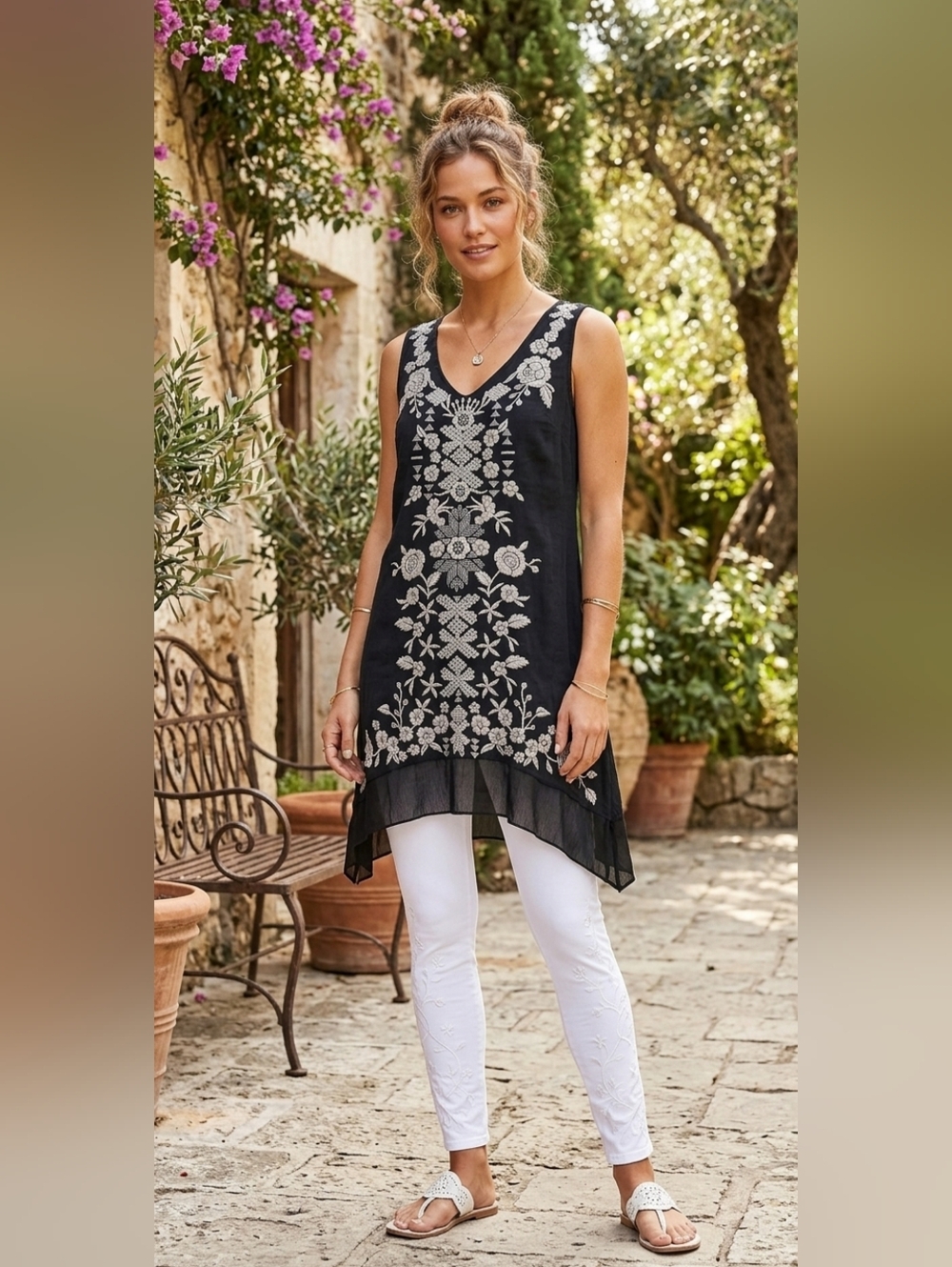 NWT JWLA Johnny Was Aoko Tunic in Black Embroidered V-neck Sleeveless Top XS